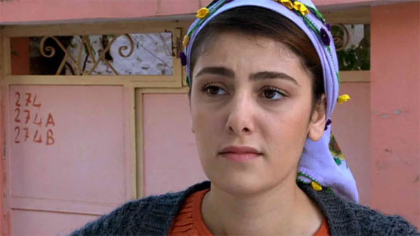 Bir aylık evli çiftten kötü haber! Burcu Binici rapçi eşini tek kalemde sildi - Resim: 0