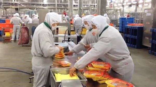 Bu işyerinde işçilerin altı bağlanıyor!  - Resim: 2