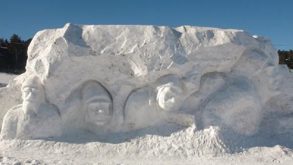 Kardan yapılan şehit heykellerine büyük ilgi - Resim: 2