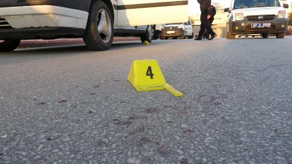 Sokak ortasında dehşet anları: Defalarca bıçakladı! - Resim: 4