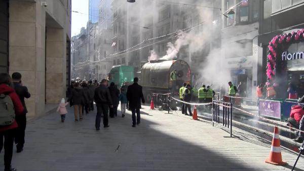 Beyoğlu bu halde: Herkes burnunu kapattı! - Resim: 3