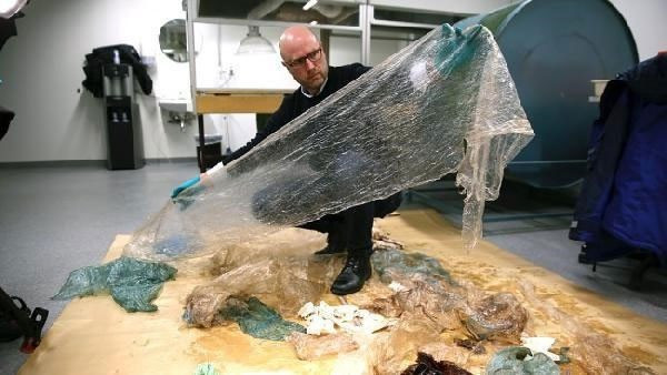 Balinanın midesini açtılar! İçinden çıkanlara inanamadılar - Resim: 1