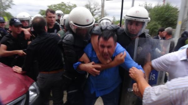 Sela okuyup direnin çağrısı yaptılar ortalık fena karıştı - Resim: 4