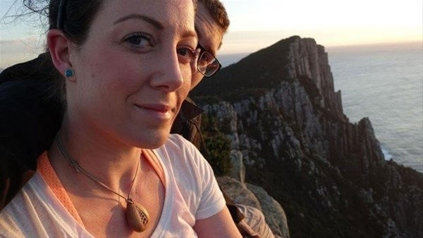 Evlilik teklifi aldığını 1 yıl sonra öğrendi ruhu duymadı - Resim: 1