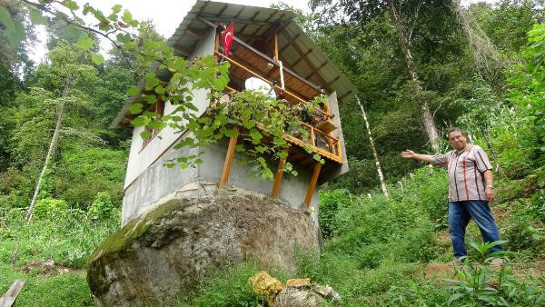 Bu evi görünce sadece Türkiye'de olur diyeceksiniz! - Resim: 1