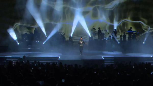 Tarkan ve Kızıl Ordu Korosu aynı sahnede - Resim: 4