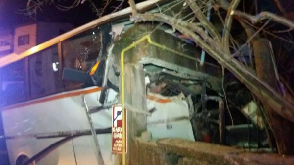 Gece yarısı feci kaza: Çok sayıda ölü var! - Resim: 4