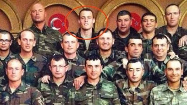Fotoğraftaki bu çok ünlü siyasetçiyi tanıdınız mı Afrin için paylaştı - Resim: 3