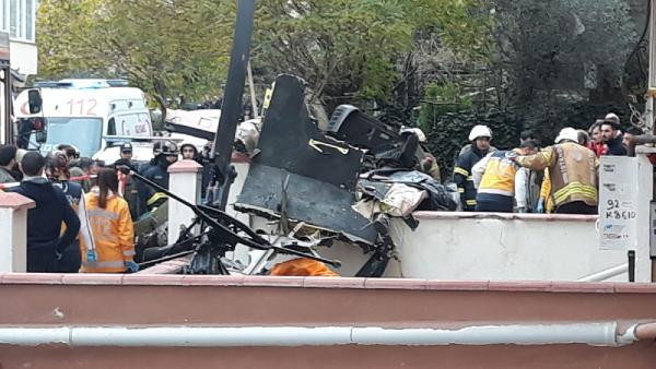 İstanbul'da askeri helikopter düştü! Şehit ve yaralılar var - Resim: 3