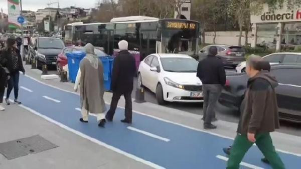 Sorumsuzluğun böylesi! Otobüsün yolunu kapatınca... - Resim: 2