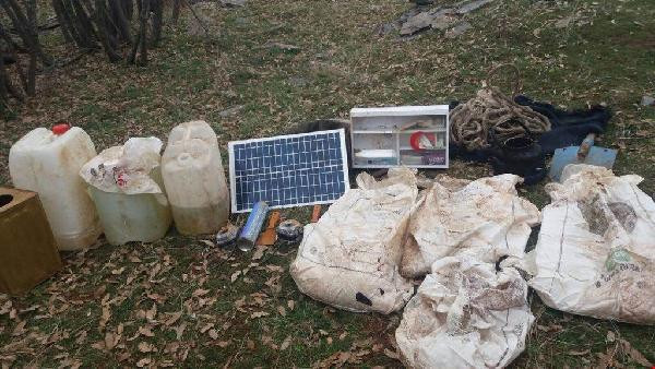 Yüzlerce kilo bulundu hepsini toprağa gömmüşler! - Resim: 3