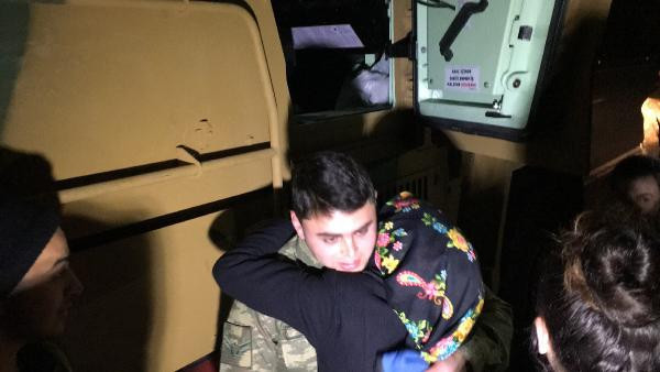 Afrin'e giden askere duygulandıran sürpriz! - Resim: 2