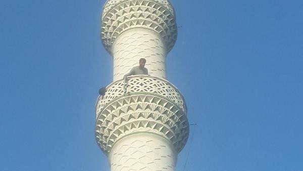Pompalı tüfekle minareye çıktı: Özel harekat alarma geçti! - Resim: 2