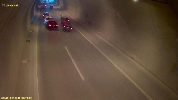 İstanbul'da inanılmaz görüntü: Tünelde faciadan dönüldü! - Resim: 2