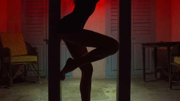 Anneler düğün gecesi damat ve gelinin odasında bekliyor! - Resim: 2