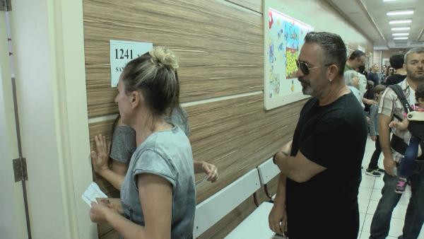 Cem Yılmaz oyunu kullandı kahkahalar havada uçuştu - Resim: 4