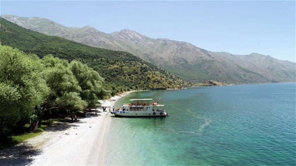 Van Gölü`nün saklı koyları - Resim: 1