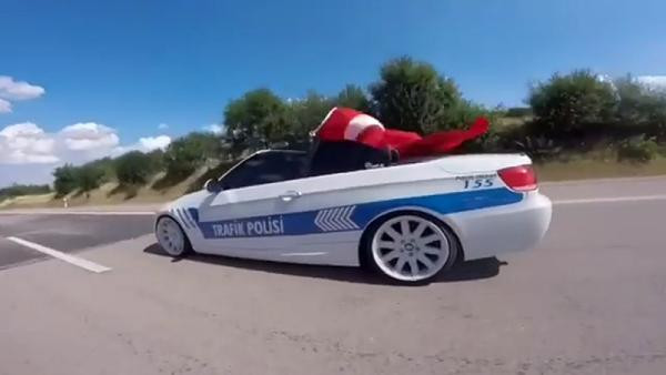 Yok artık Ümit! Sınır kapısından nasıl geçtin?.. - Resim: 3