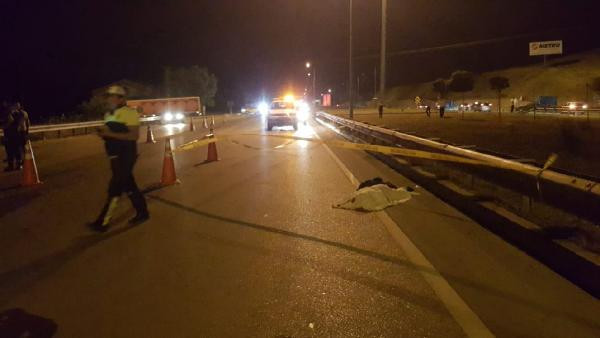 Yoldan karşıya geçmek isterken canından oldu! - Resim: 3