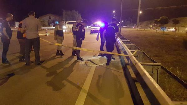 Yoldan karşıya geçmek isterken canından oldu! - Resim: 4