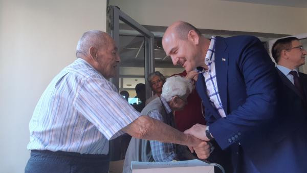 İçişleri Bakanı Soylu huzurevi sakinleriyle bayramlaştı - Resim: 4