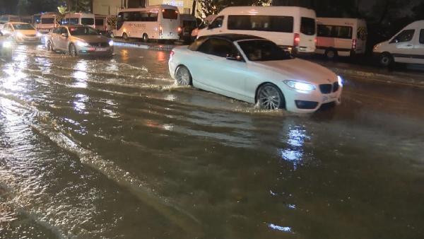 Meteoroloji'den İstanbul'da 10 ilçe için sel uyarısı - Resim: 3