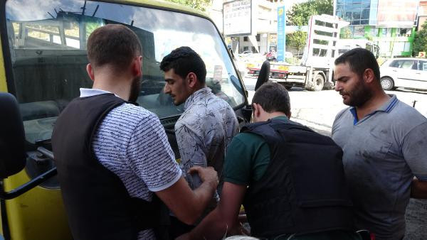 Kadının çığlıklarına koştu kapkaççıyı yakaladı! Kahraman tamirci... - Resim: 2