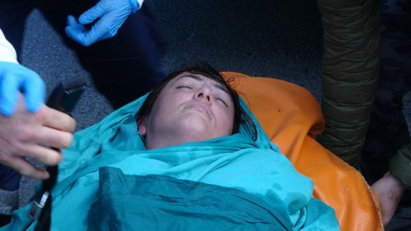 Denize düşen hemşireyi, dalış timi komutanı kurtardı - Resim: 1