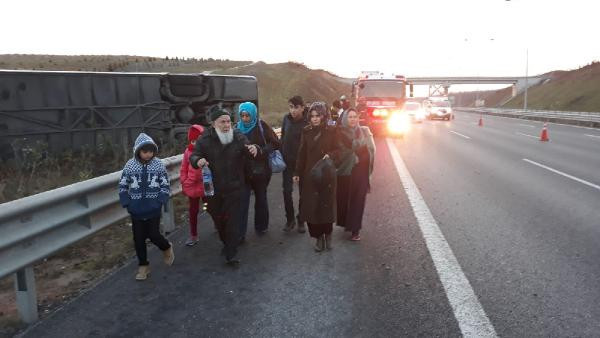İstanbul'da yolcu otobüsü devrildi firma çalışanı 'Rüzgar savurdu' dedi - Resim: 3
