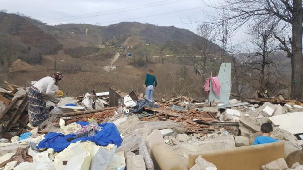 Trabzon’da ocağını başına yıktılar bu nasıl kardeş!  - Resim: 4