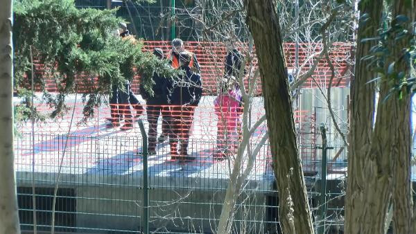 İstanbul'da kan donduran olay: Kızlarını raylarda terk etti! - Resim: 1