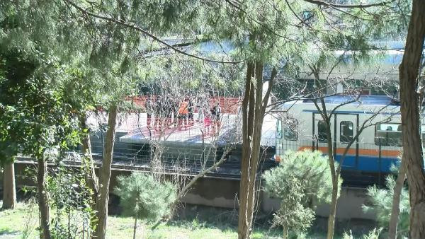 İstanbul'da kan donduran olay: Kızlarını raylarda terk etti! - Resim: 2