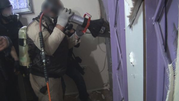 Polisten film gibi DHKP-C operasyonu - Resim: 1