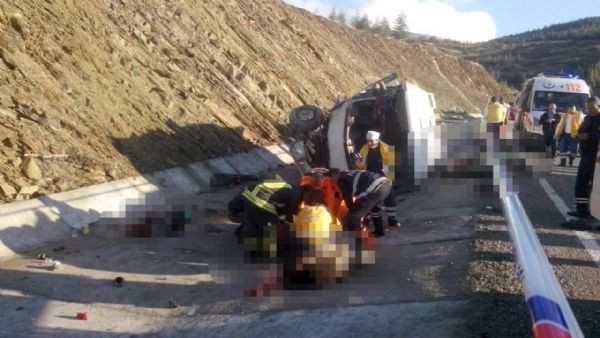 Isparta'da katliam gibi kaza! Çok sayıda ölü var! - Resim: 1