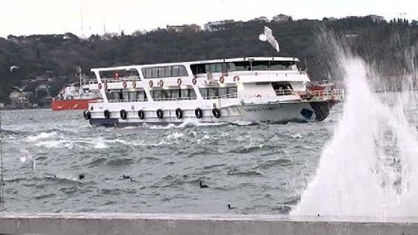 İstanbul'da lodos hayatı felç etti - Resim: 2