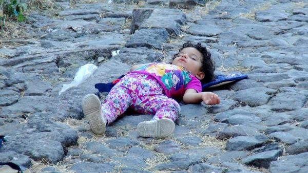 Suriyeli mültecilerin yürek burkan görüntüleri - Resim: 1