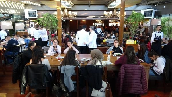 Nusret'ten kadınlara büyük jest: Yemekler ücretsiz - Resim: 3