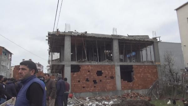 Arnavutköy'de yaptıkları kaçak inşaatı kendileri yıktılar! - Resim: 1