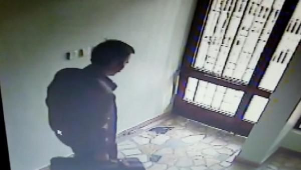 Kadıköy'de bir kişi karısını defalarca bıçaklayarak öldürdü - Resim: 1