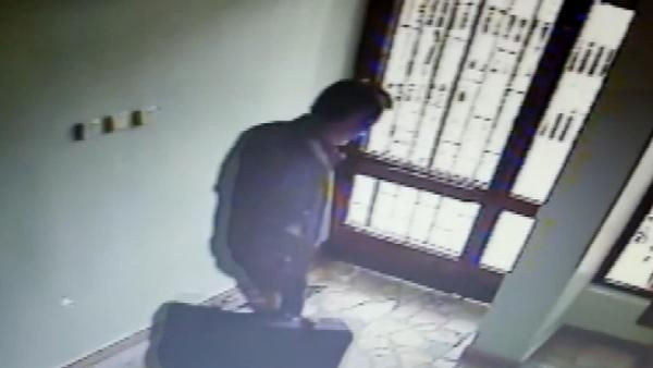 Kadıköy'de bir kişi karısını defalarca bıçaklayarak öldürdü - Resim: 2