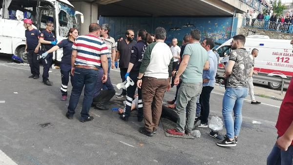 Kocaeli'de işçi servisi ile hafif ticari araç çarpıştı 1 ölü 15 yaralı - Resim: 2
