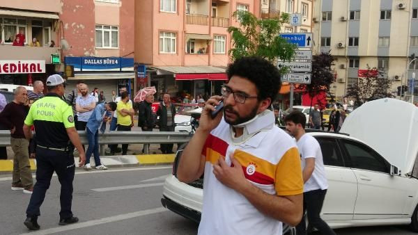 Kocaeli'de midibüsün freni boşaldı 11 araç birbirine girdi - Resim: 4