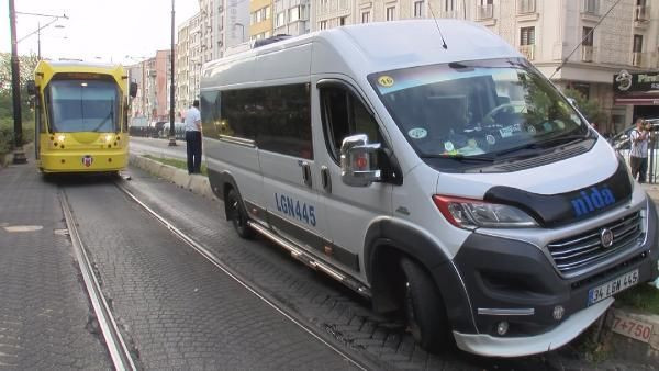 Fındıkzade'de minibüs tramvay yoluna girdi Seferler durdu - Resim: 4
