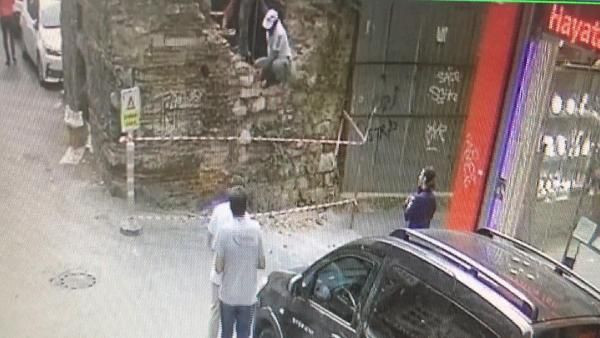 İstanbul'da Mimar Sinan çeşmesini restorasyon yapacağız diye yıktılar - Resim: 3