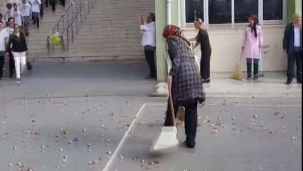 Simit atma görüntüleri olay oldu Kadıköy Anadolu Lisesi tepki aldı - Resim: 4