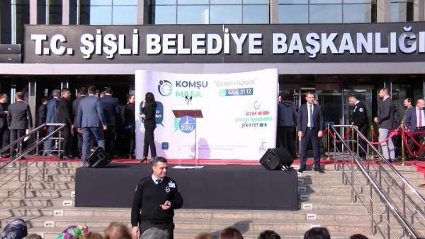 Kılıçdaroğlu'nun katıldığı açılışta olay çıktı! Pankart açmak isteyen kadına müdahale - Resim: 1