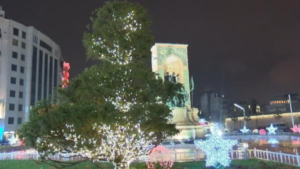 2020'ye saatler kala Taksim Meydanı'nda yılbaşı hazırlıkları - Resim: 3