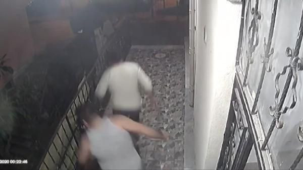 Avcılarda dehşet karısını, 40 günlük bebeğini ve üvey kızını bıçakladı - Resim: 2