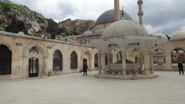 Şanlıurfa’da türbeler ziyarete kapatıldı kapılara uyarı asıldı - Resim: 4