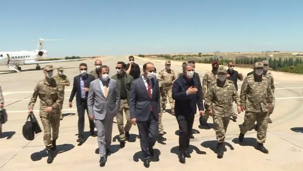 Bakan Hulusi Akar ve komutanlar Şanlıurfa’da - Resim: 1